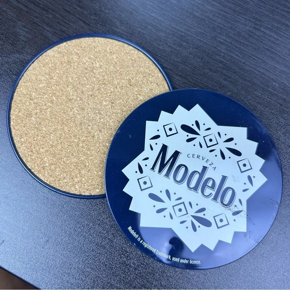 Modelo 5 Set Beer Bar Collectibles: 2 Pint Glasses + Ice Bucket + 2‎ Coasters